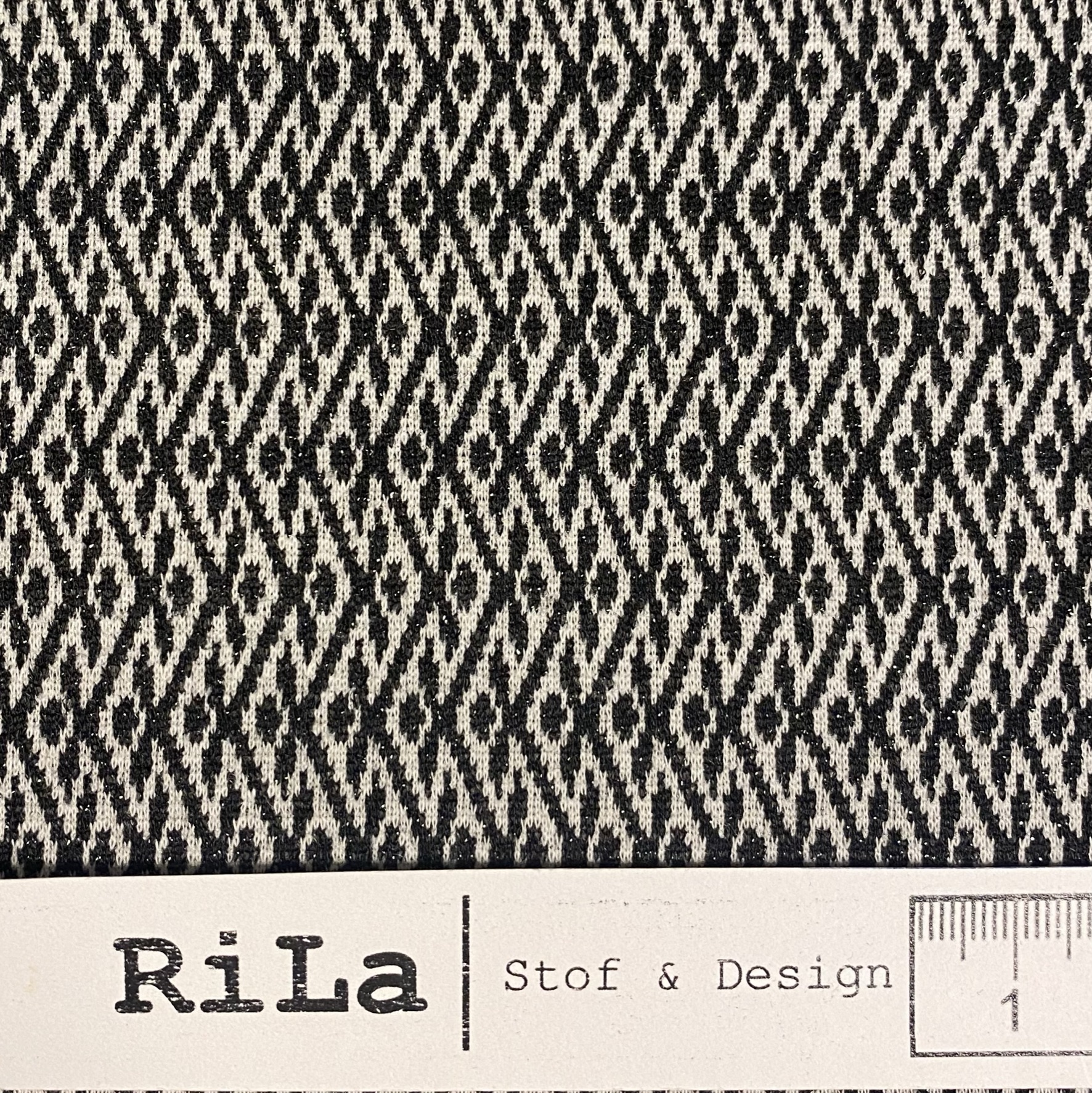 Hvid strik med sort mønster og sølvlurex - Stof & Design